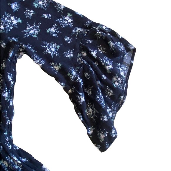American Eagle Outfitters Bell Sleeve Floral Romper-Size M-Navy Blue-GUC - Picture 6 of 9